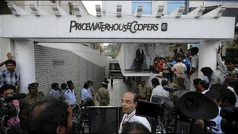 Pricewaterhouse faces two-year ban in Satyam case
