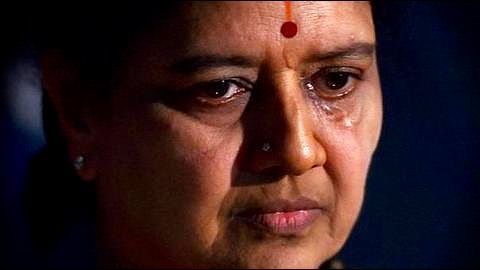 Sasikala seeks 15-day parole to visit husband