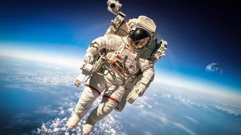 288 days later, astronaut Peggy Whitson returns home