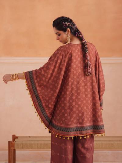 Banno Swagger KFT-220 on model, back