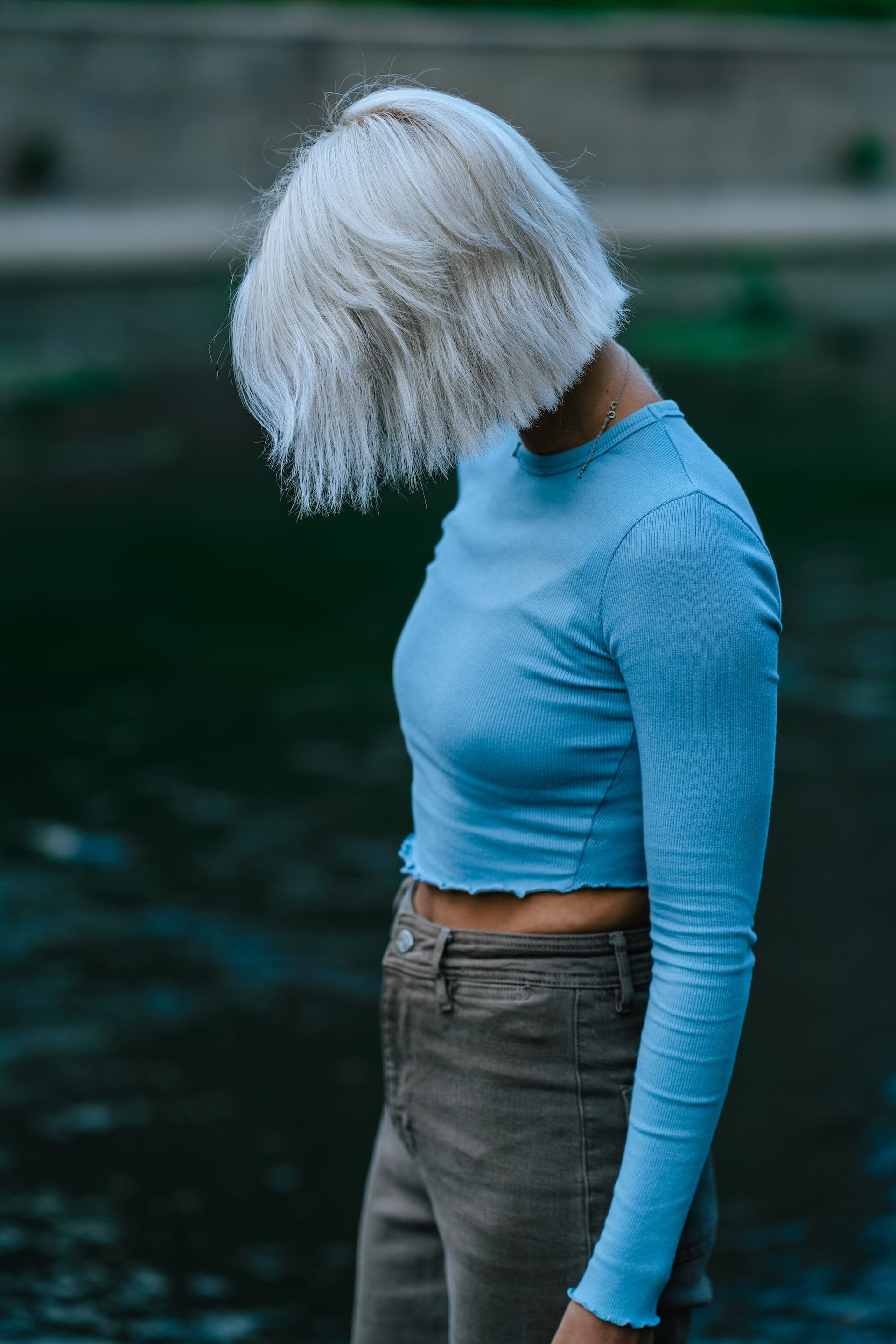 an image with the same width as the container