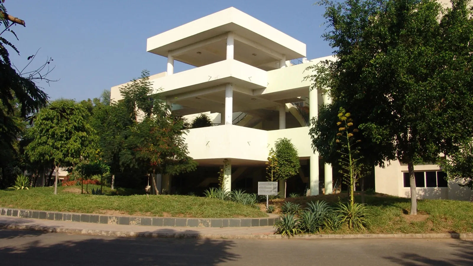 Dhirubhai Ambani Institute of Information and Communication Technology