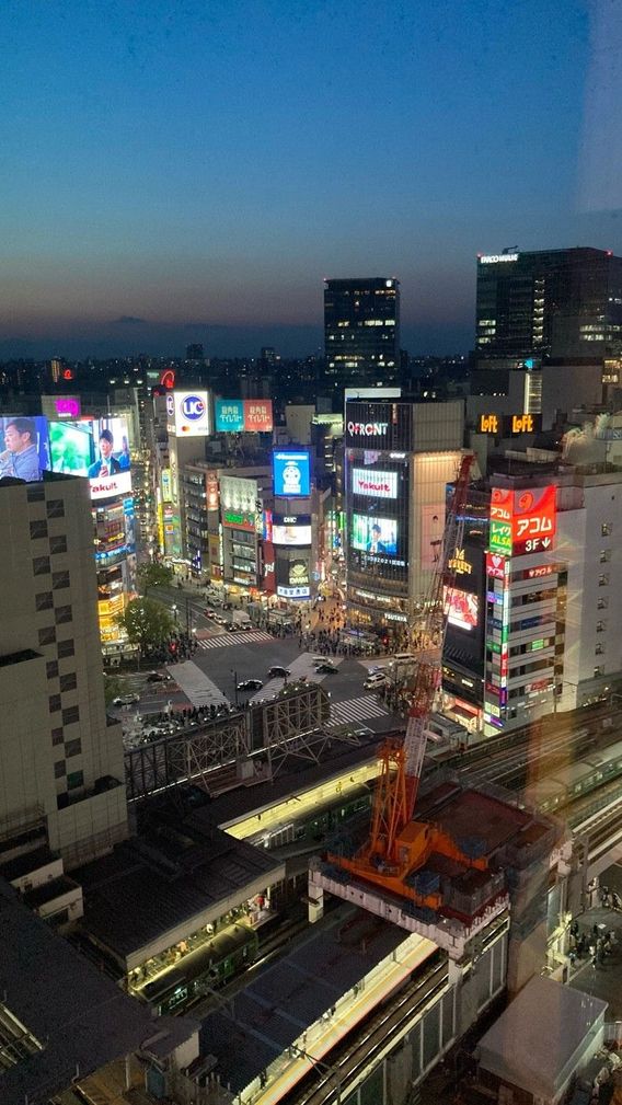 Shibuya-scramble crossing （スクランブル交差点）