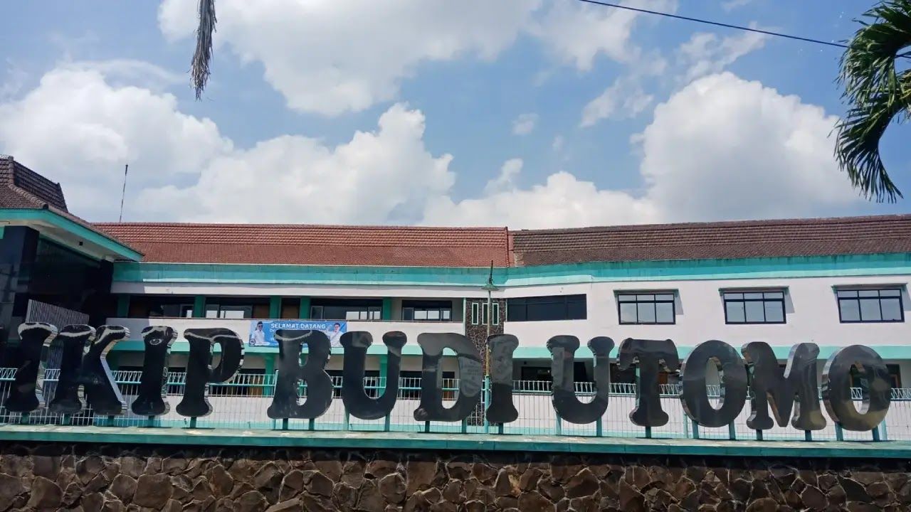 Gedung Kampus IKIP Budi Utomo Malang