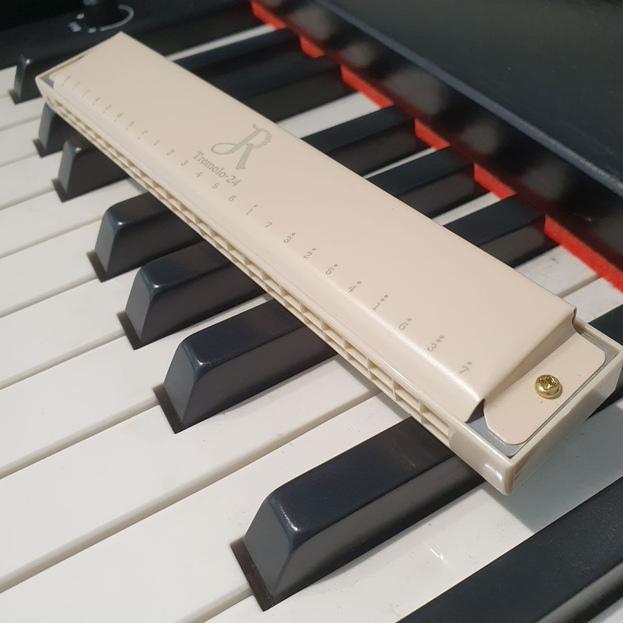 jdr harmonica tremolo