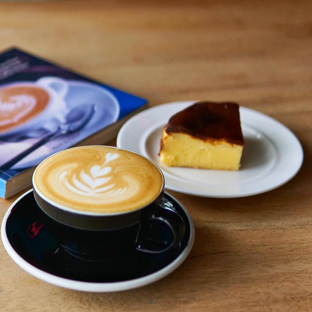 10 Tempat Berburu Basque Burnt Cheesecake Terenak di Jakarta Nibble