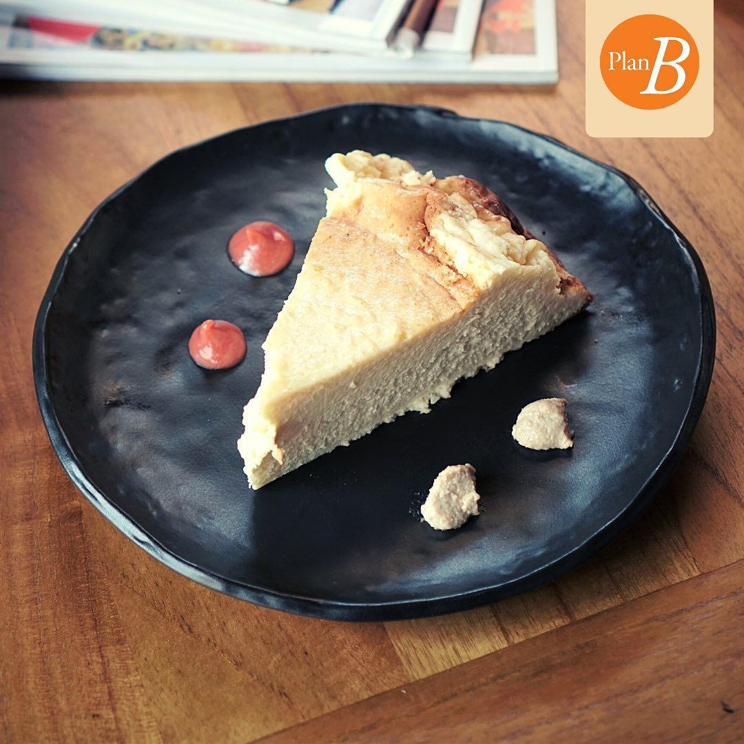 10 Tempat Berburu Basque Burnt Cheesecake Terenak di Jakarta Nibble
