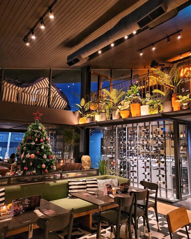 10 Cafe Dekorasi Natal Jakarta, Lucu Banget! Nibble