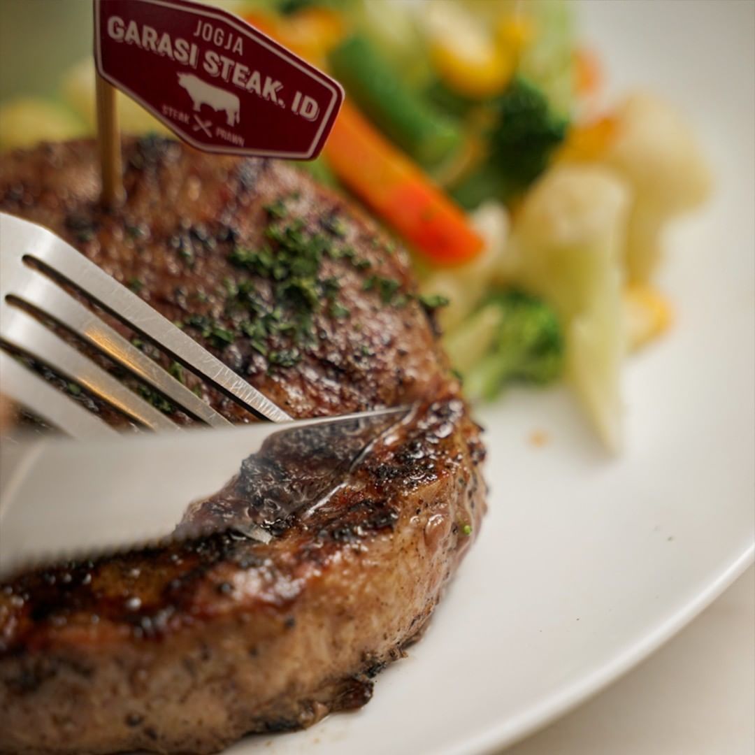 10 Restoran Steak Enak di Jogja Buat Pencinta Dedagingan Nibble
