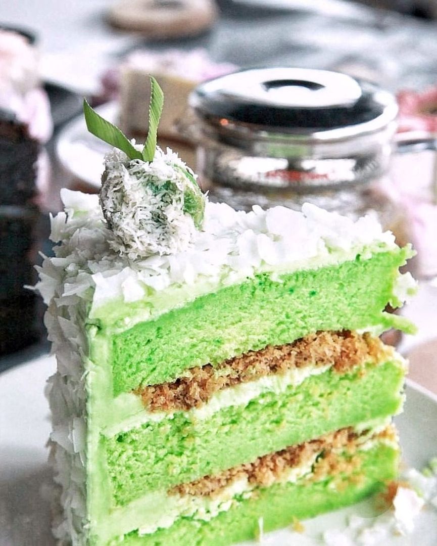 10 Klepon Cake Jakarta Buat Pecinta Rasa Kelapa Nibble