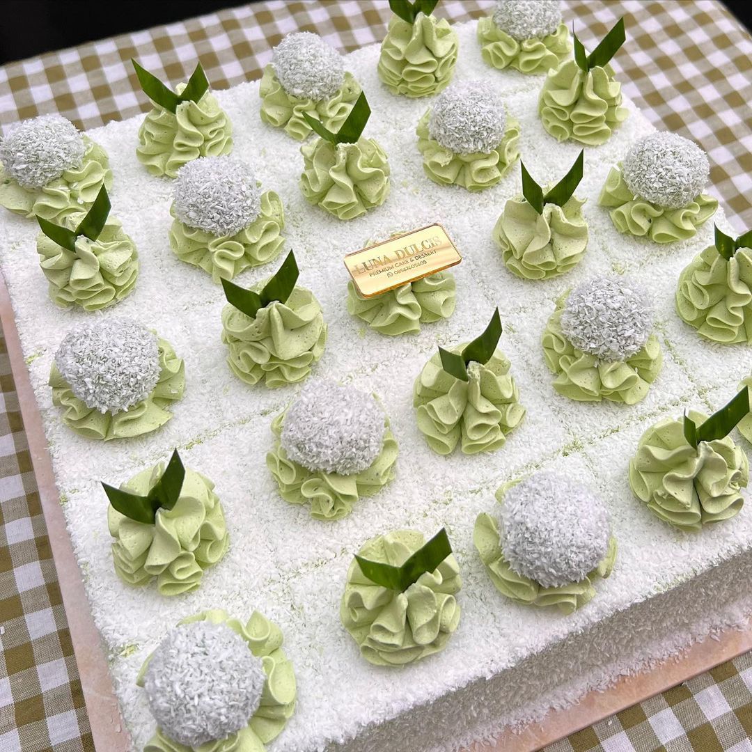 10 Klepon Cake Jakarta Buat Pecinta Rasa Kelapa Nibble