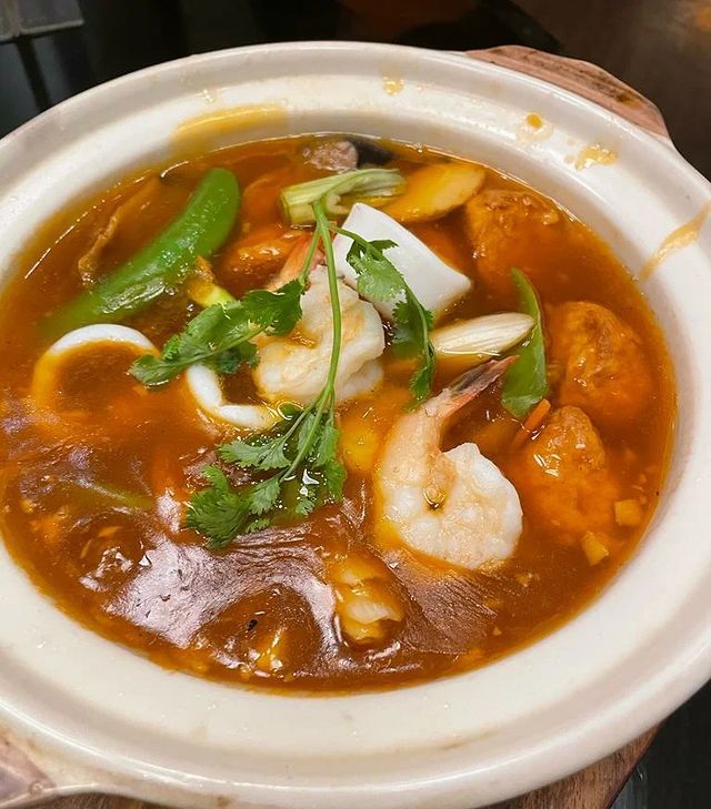 Dijamin Puas Makan di 10 Restoran Seafood Enak di Jakarta Ini