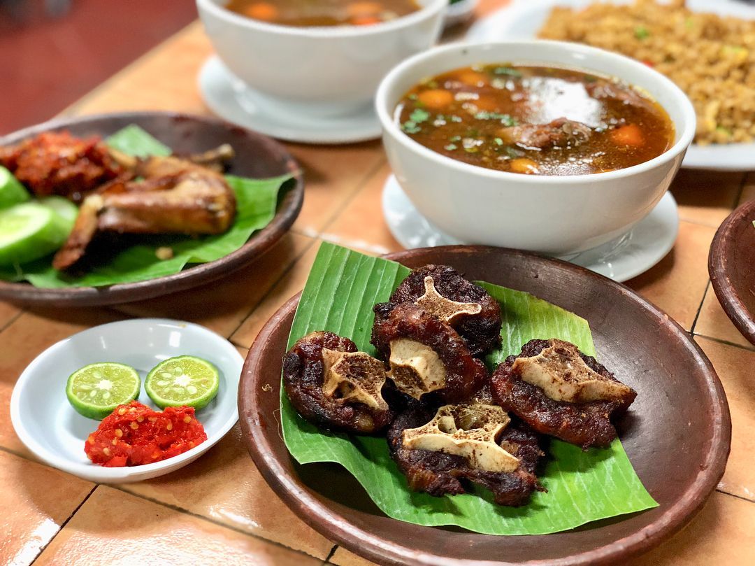 10 Tempat Makan Sop Buntut Enak Di Jakarta Bikin Laper Nibble