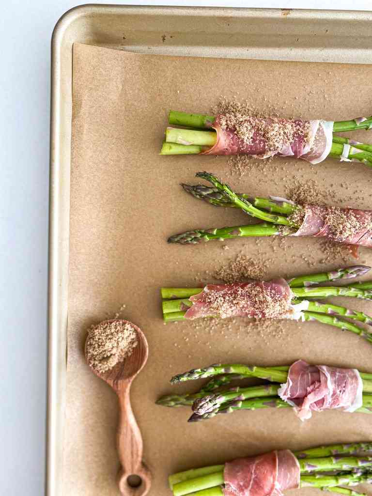 Brown Sugar Prosciutto Asparagus Bundles