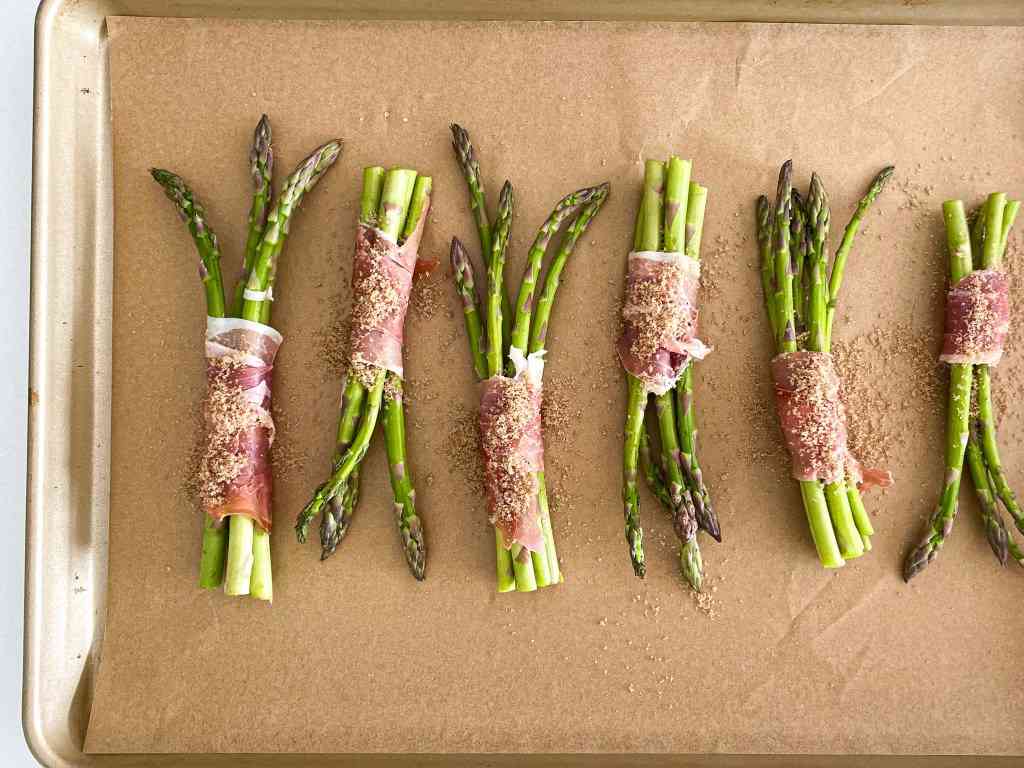 Brown Sugar Prosciutto Asparagus Bundles