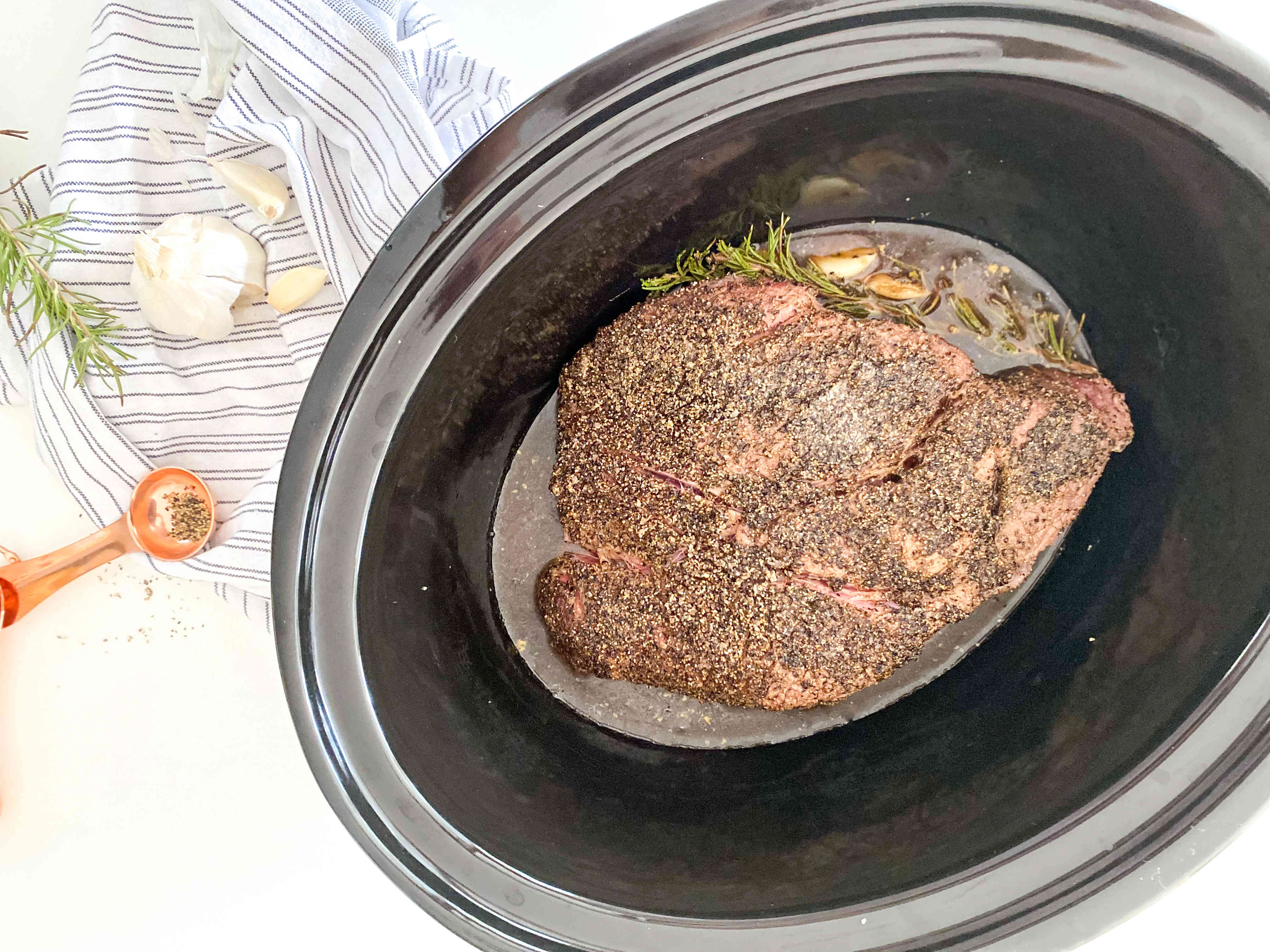 Cracked Black Pepper Crusted Pot Roast (Steak au Poive - crockpot) -  Nicole's Tasting Spoon