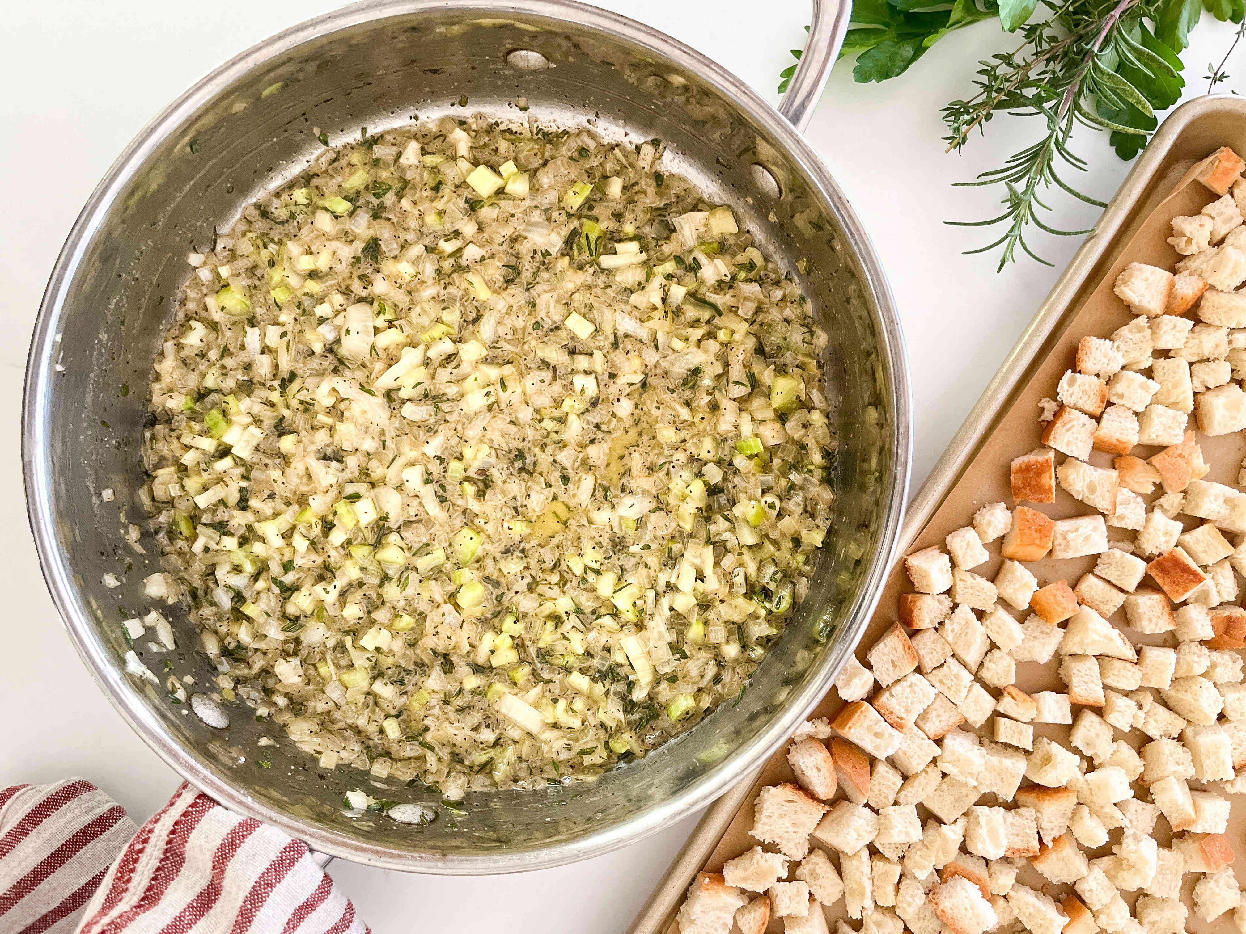 Homemade Stovetop Stuffing (Quick & Easy!)