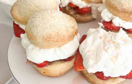 Easy Biscuit Strawberry Shortcake