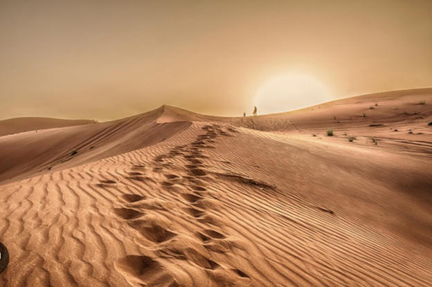 Qu'y a-t-il sous le sable du désert ?