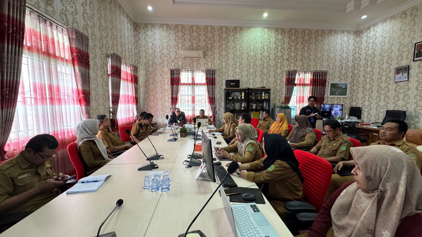https://ik.imagekit.io/nihigiuvu/Paparan%20Sekdis%20tentang%20KIP.jpeg?updatedAt=1758113304695