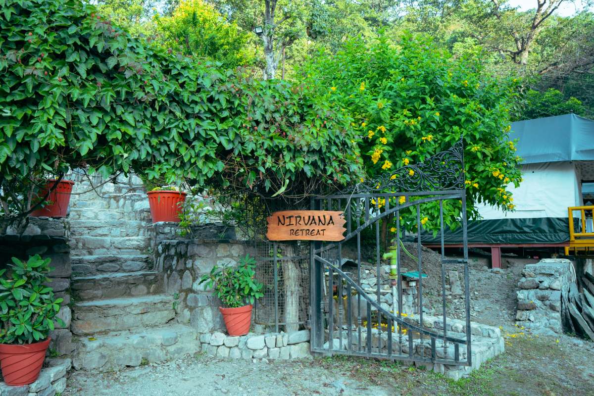 Students of Nirvana Yoga School