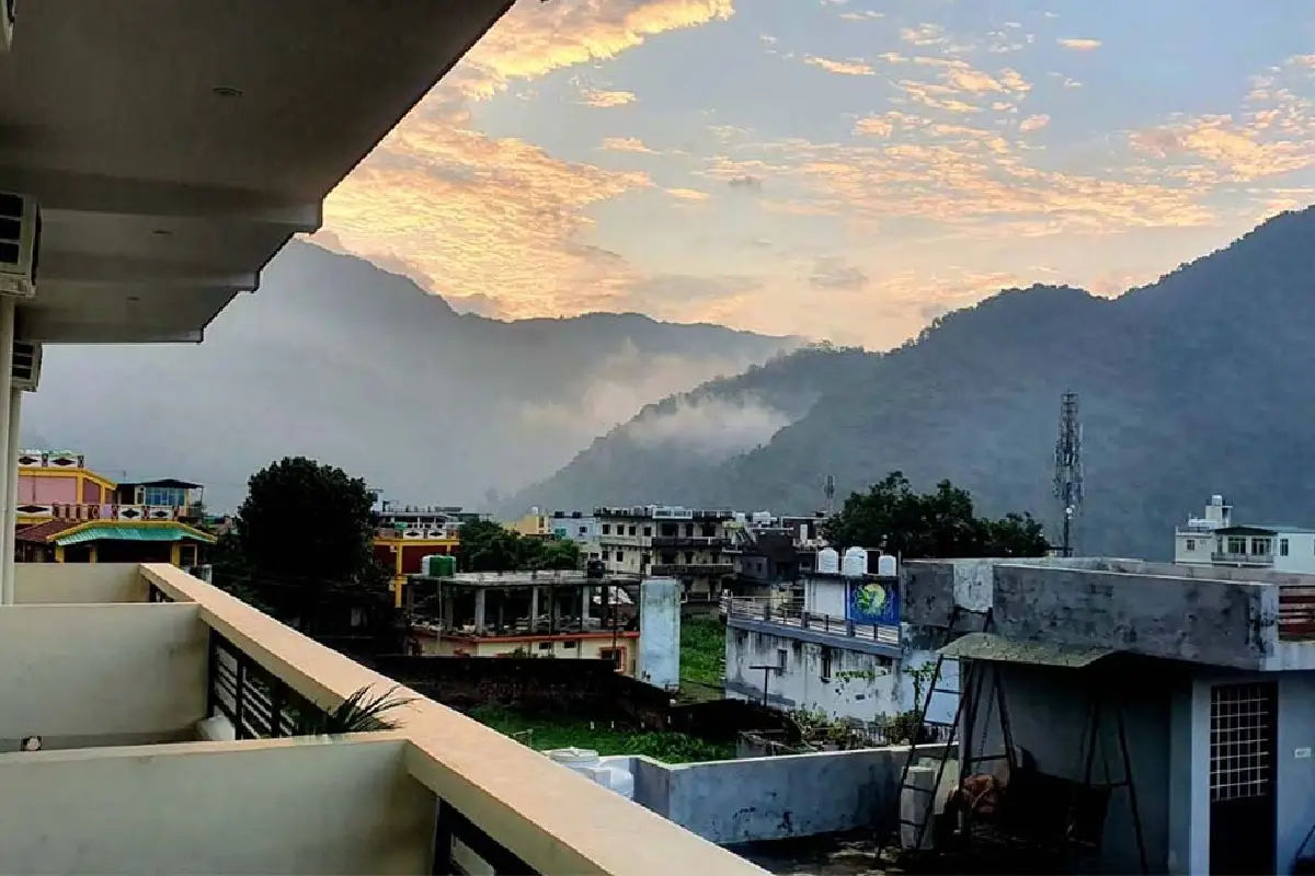 Private Balcony Room