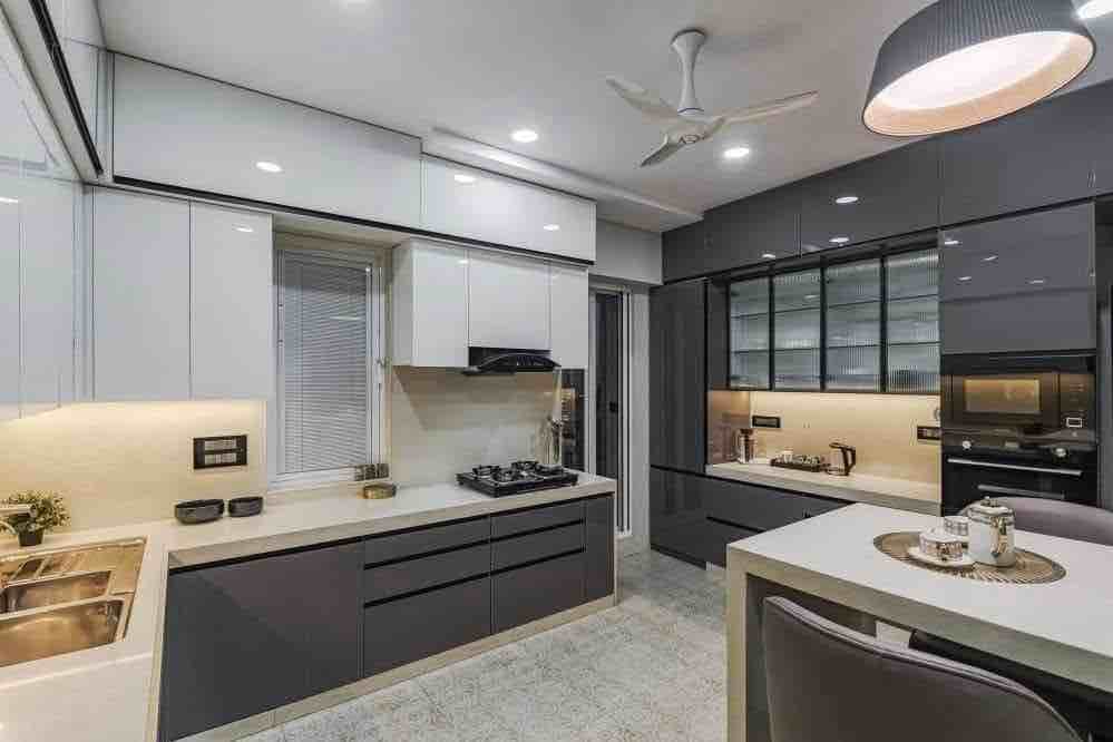 L Shaped Modular Kitchen Design With Proper Space