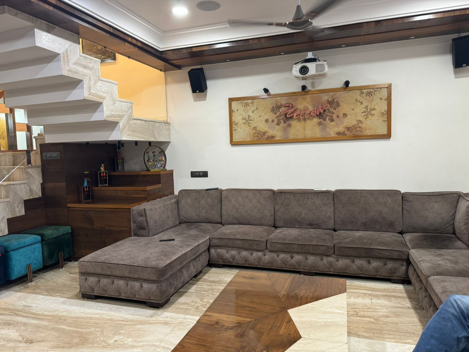 Living Room in Maninagar 3