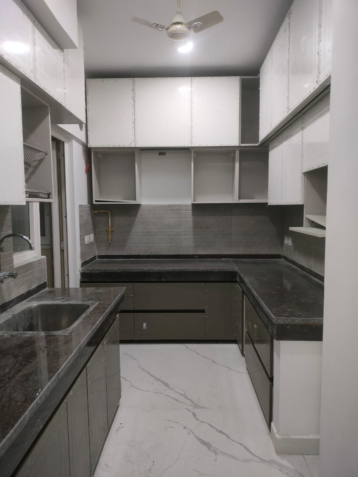 Modular Kitchen, L Shaped Modular Kitchen & Kitchen Cabinet in Lado furniture