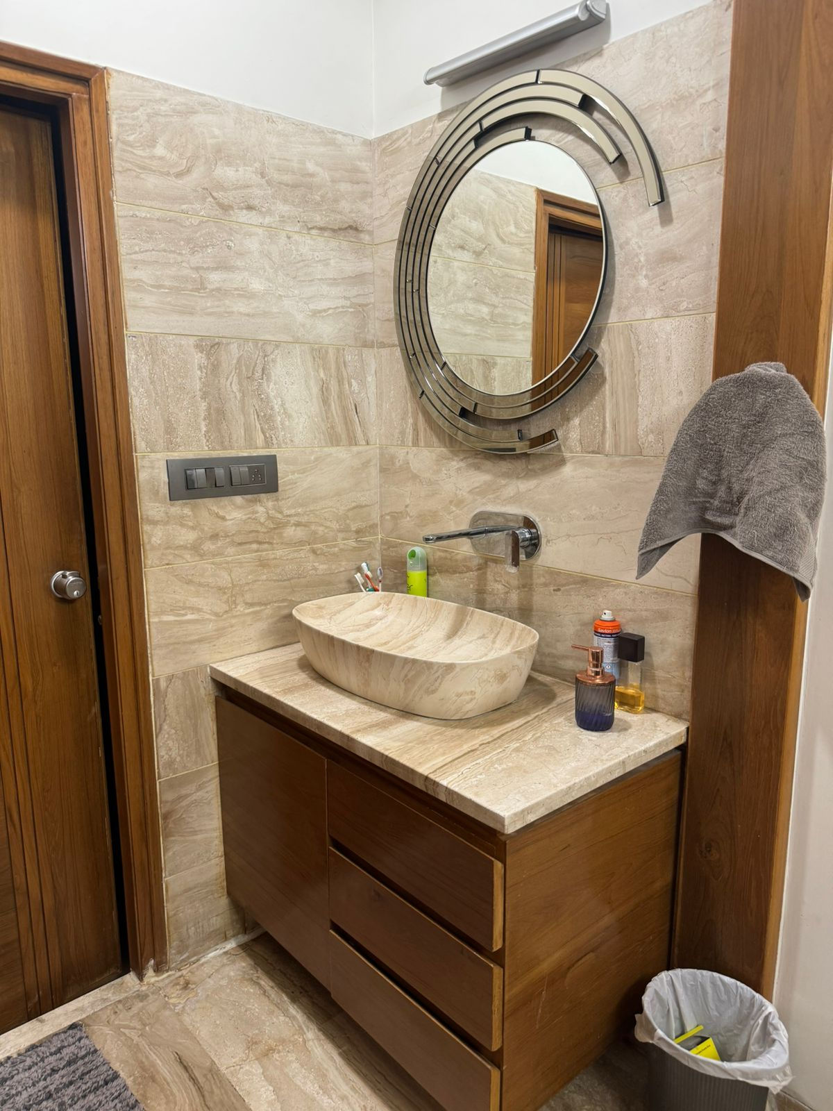 Bathroom in Maninagar 3
