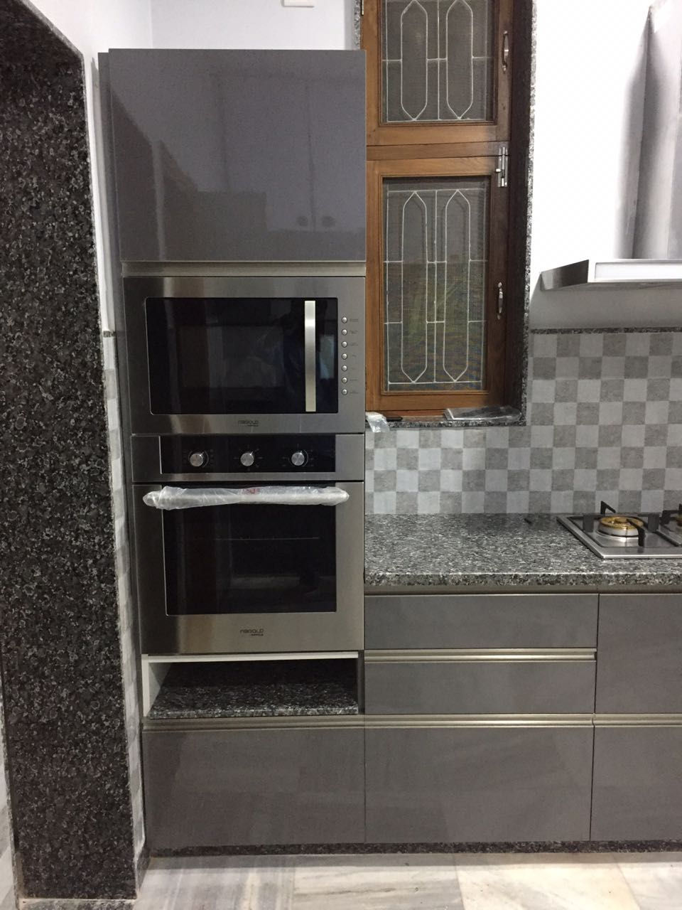 Modular Kitchen & Kitchen Cabinet in Miscellanious