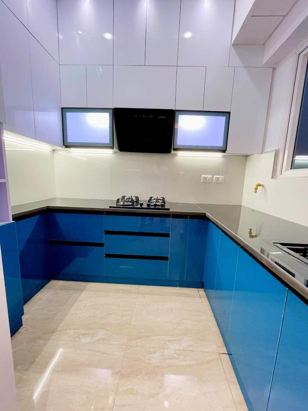 Elegant Yale Blue U-Shaped Modular Kitchen with White Upper Cabinets