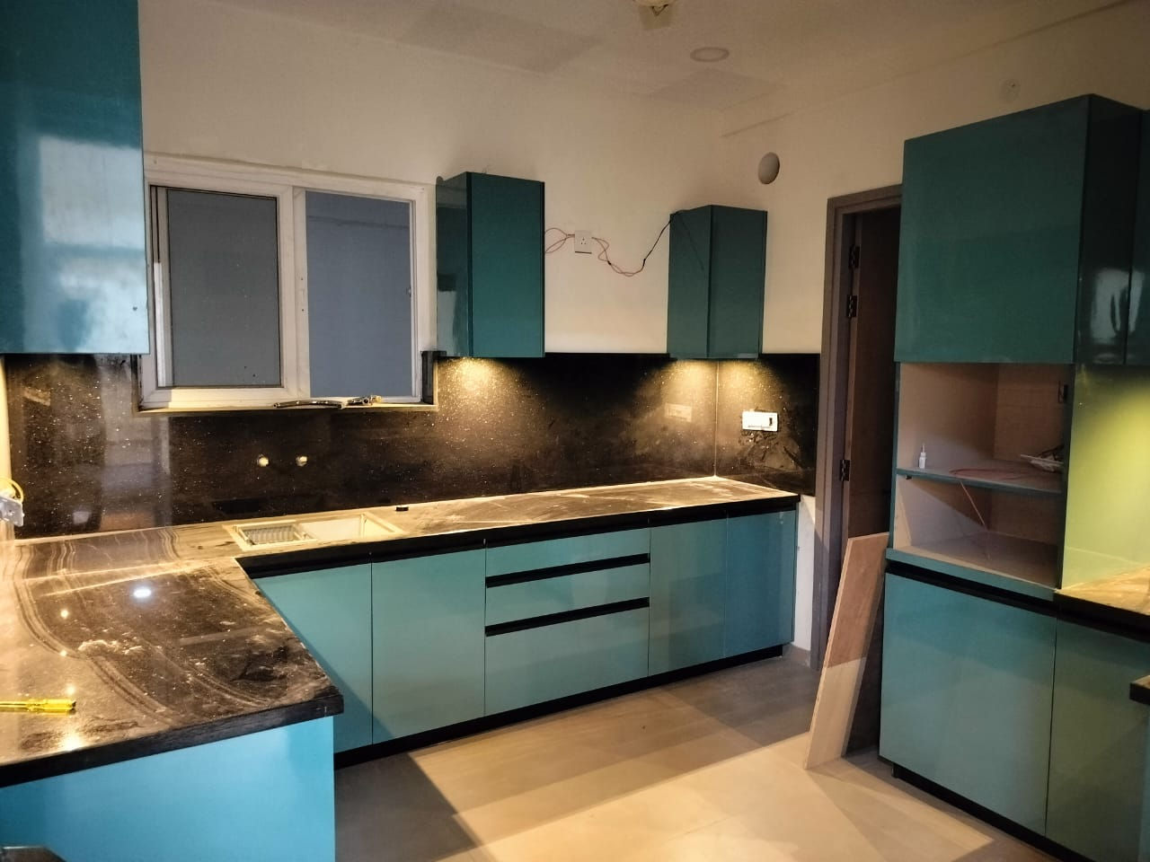Modular Kitchen & L Shaped Modular Kitchen in Vamshiram Homes