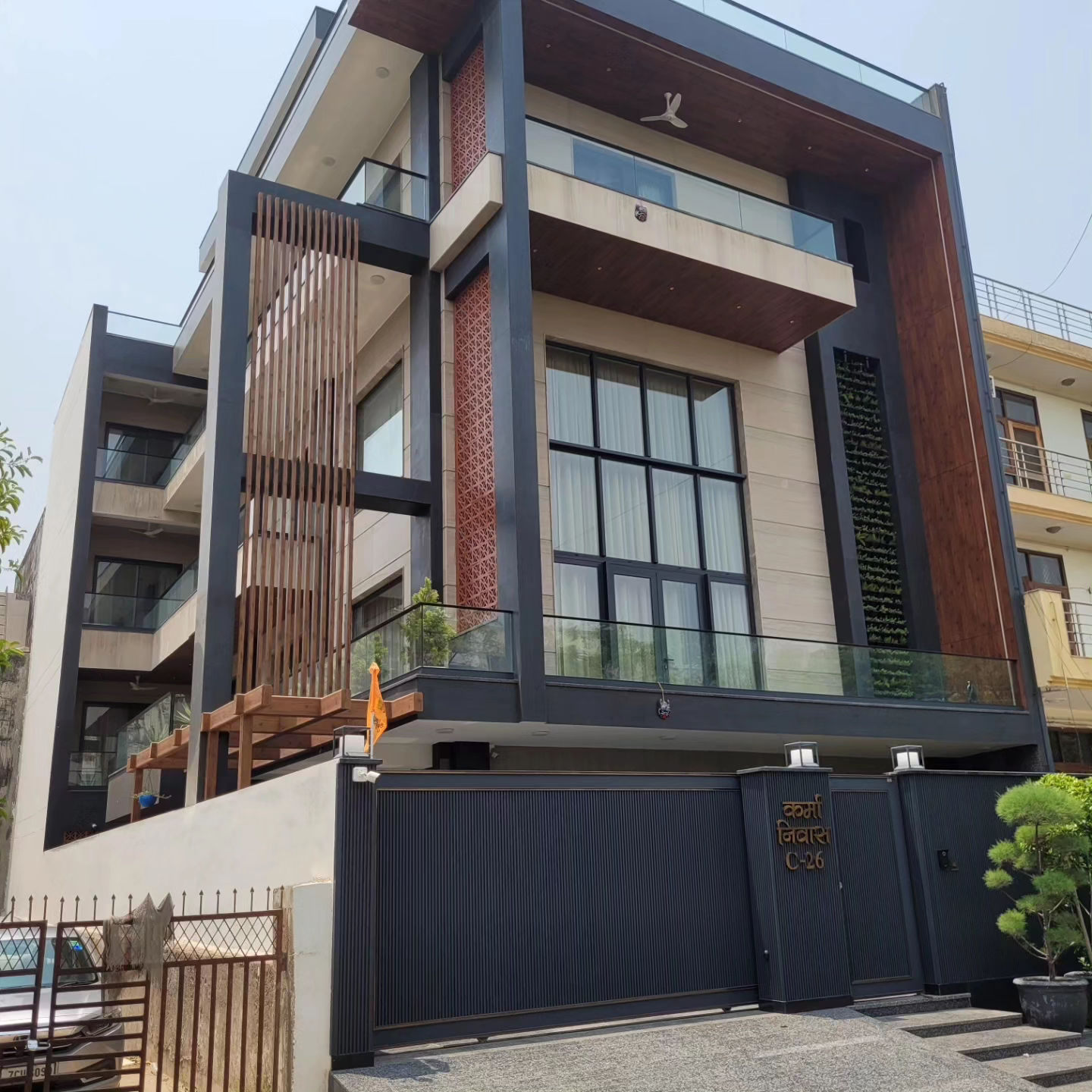 Home Exterior in Banglow