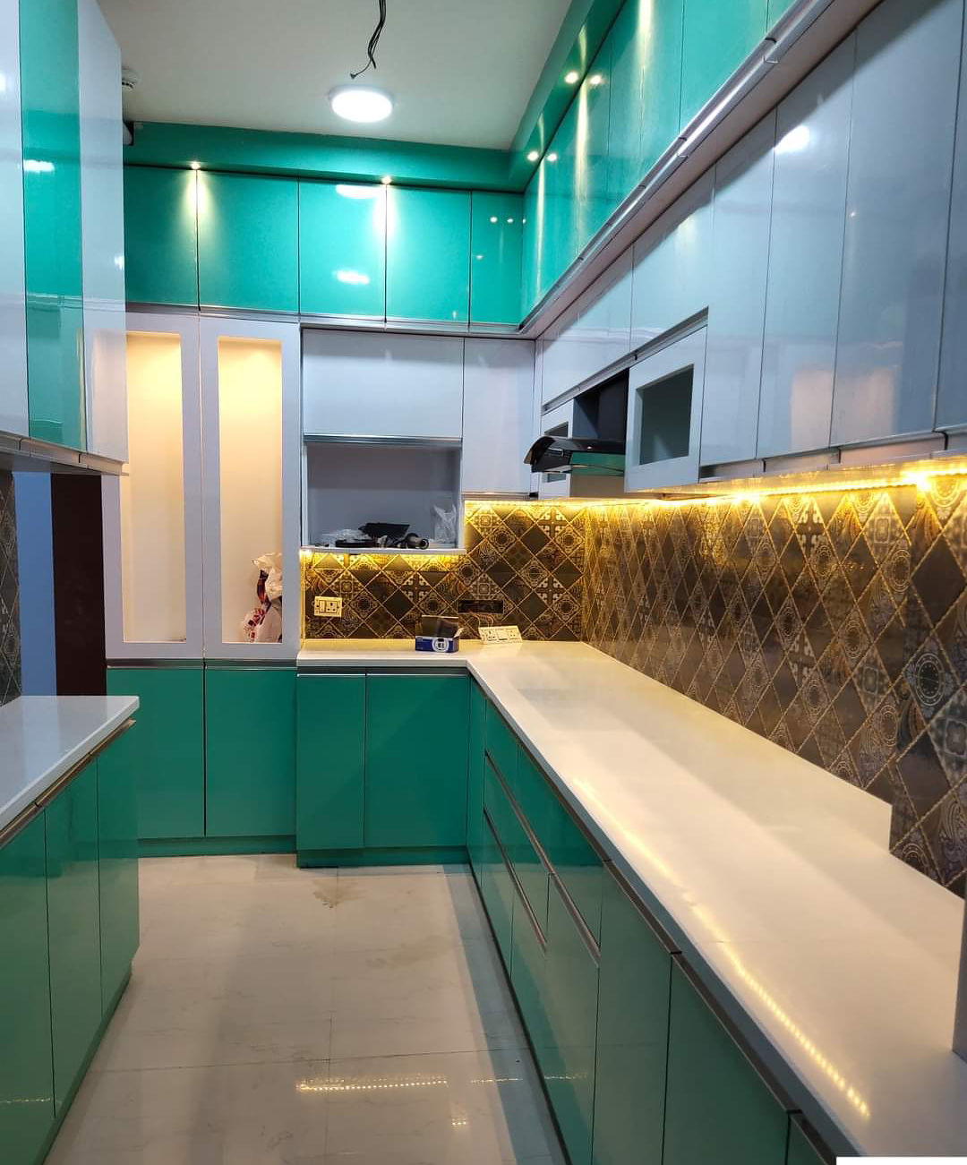 Modular Kitchen & L Shaped Modular Kitchen in Dwarka Sector 9