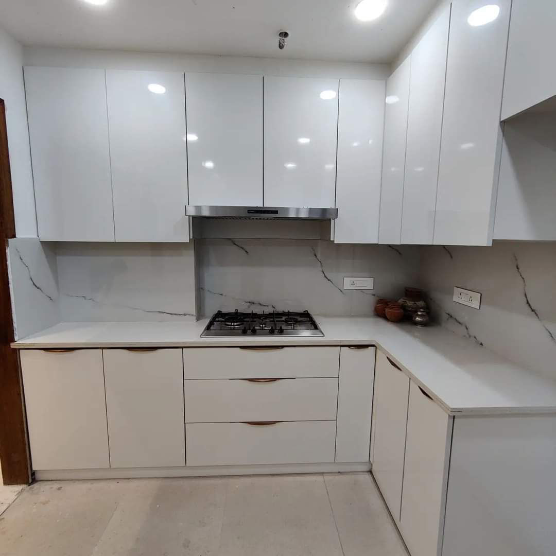 Modular Kitchen & L Shaped Modular Kitchen in Noida
