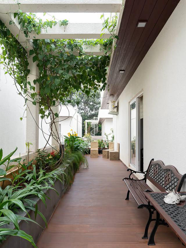 Patio in Opulent