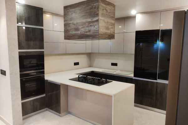 White U-Shaped Kitchen Design with Black Cooktop