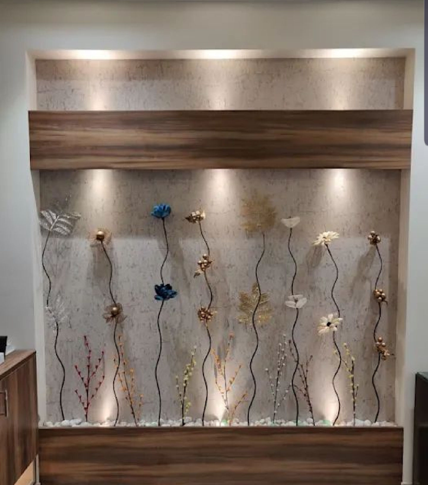 Wall Decor in Mixed