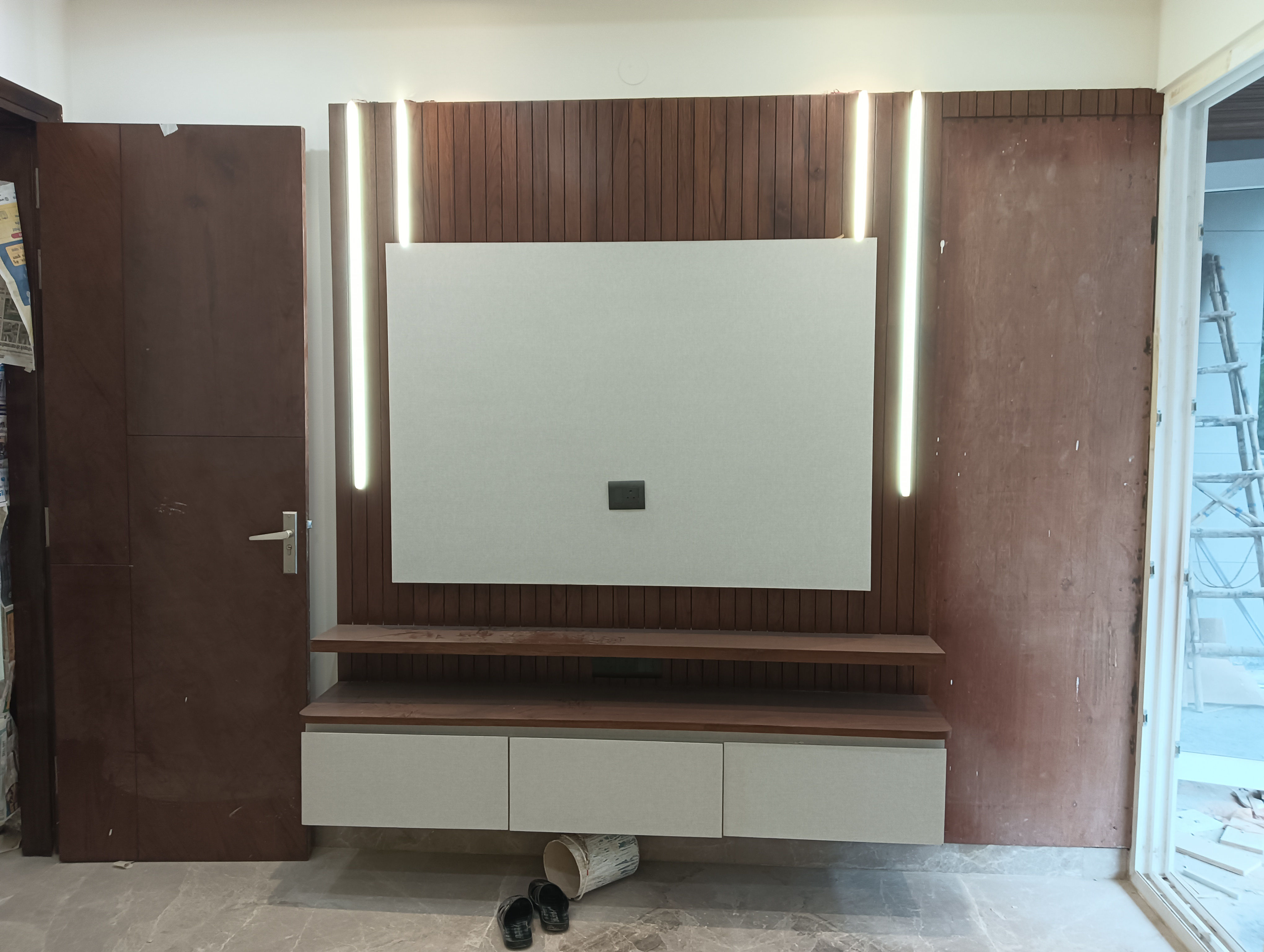 TV Unit in Meera bagh 234
