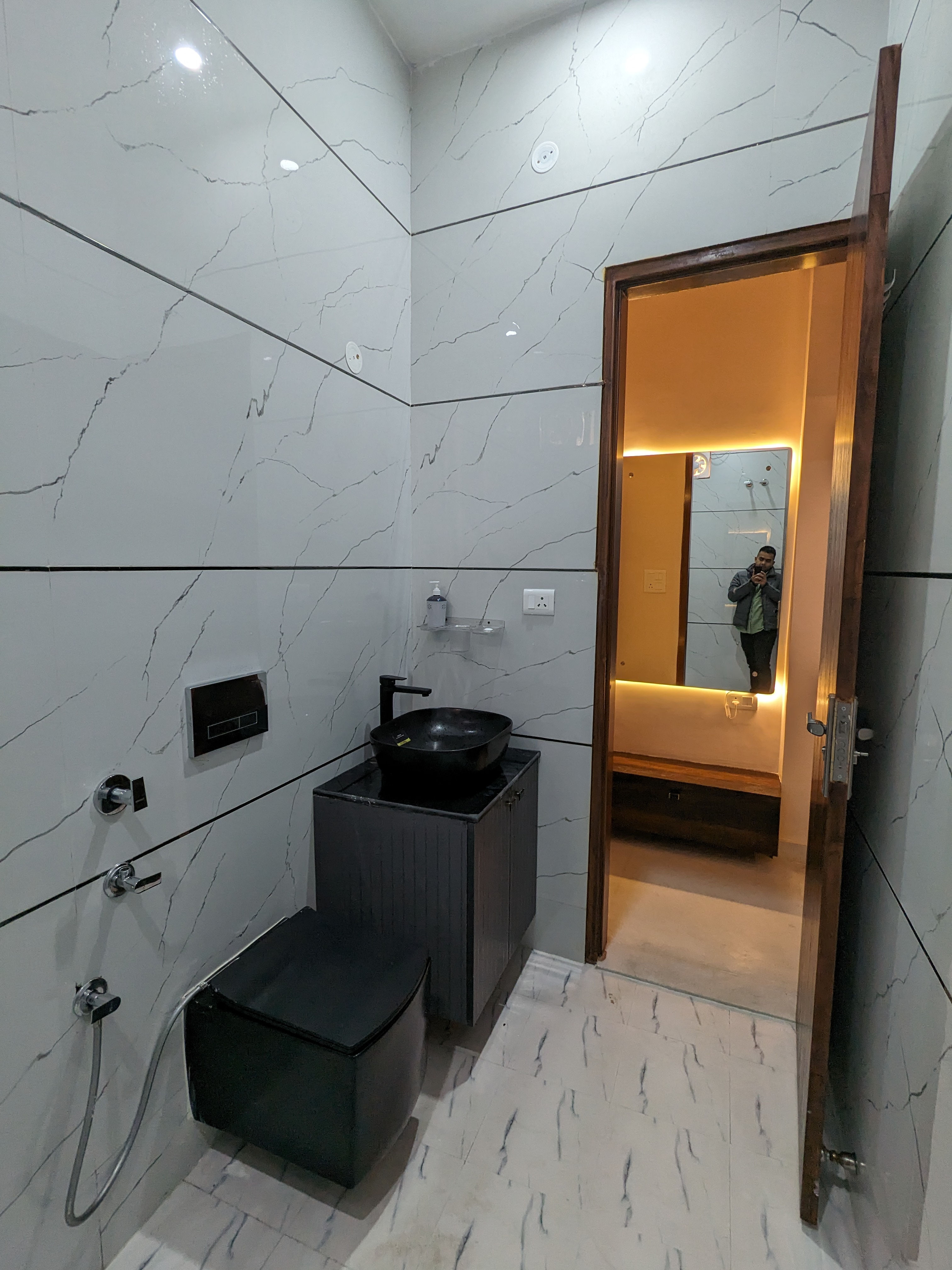 Bathroom in Mr Rahu Gill
