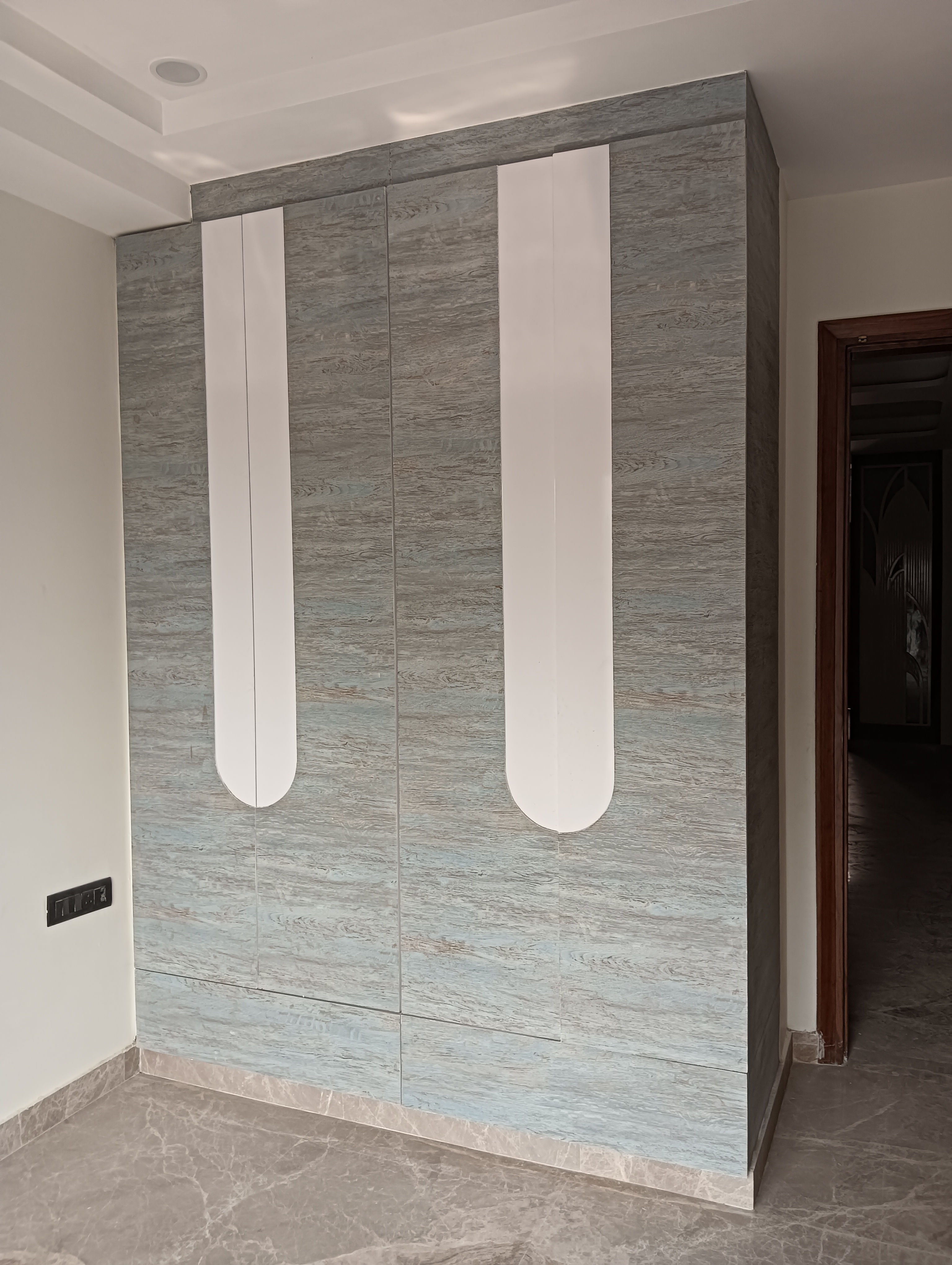 Wardrobe in Meera bagh 234