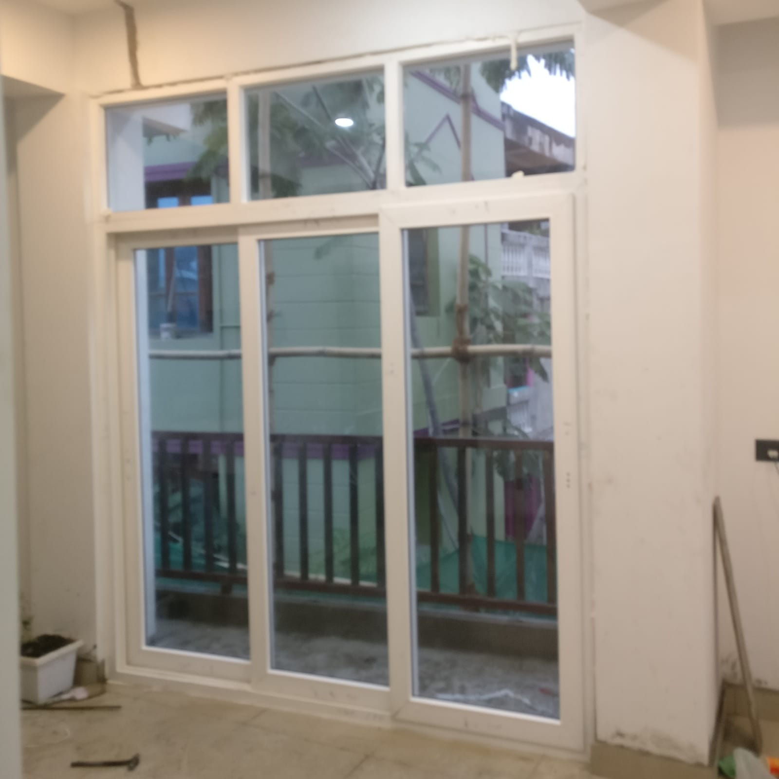 Door in uPVC doors windows