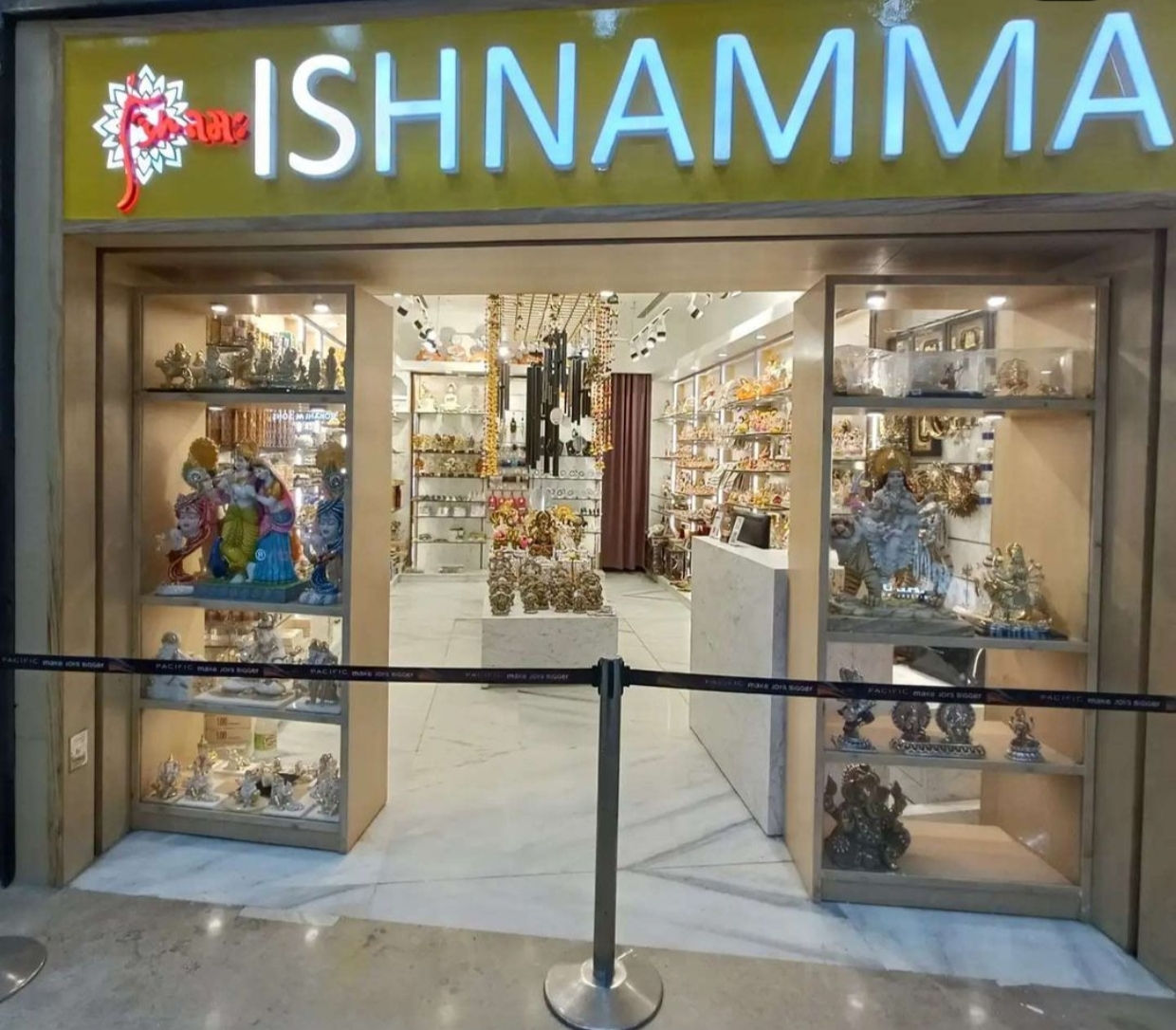 Showroom in Ishnamma Select City Walk