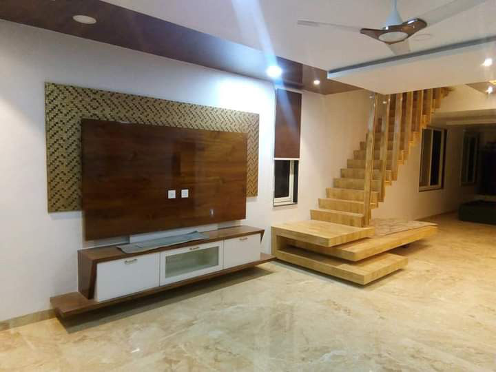 TV Unit in Kalkaji