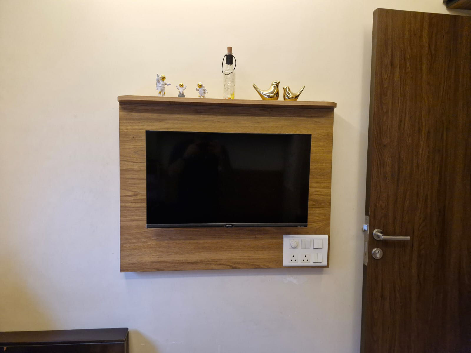TV Unit in Obelia,Hiranandani estate, Thane