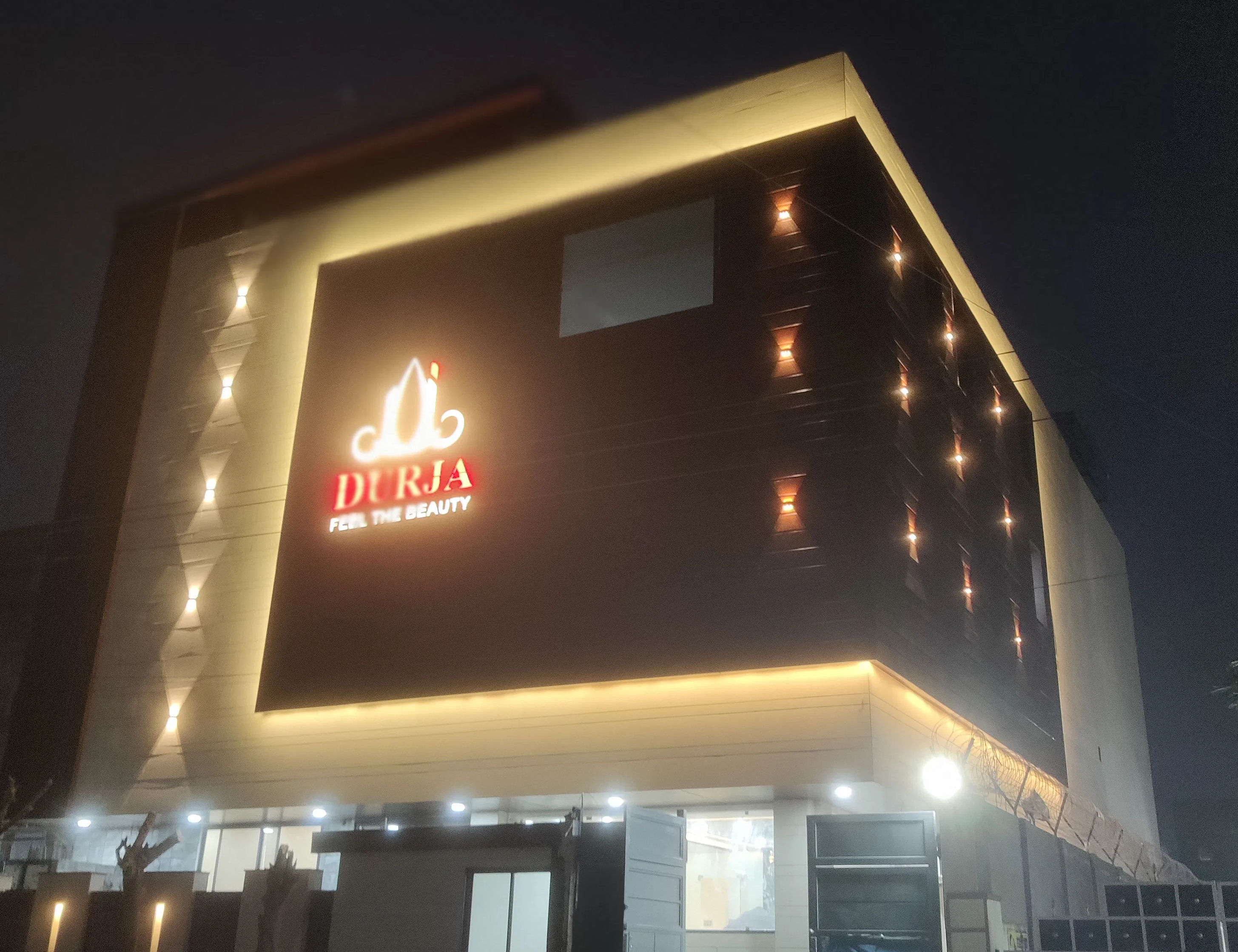 Facade & Showroom in Durja Jewellers