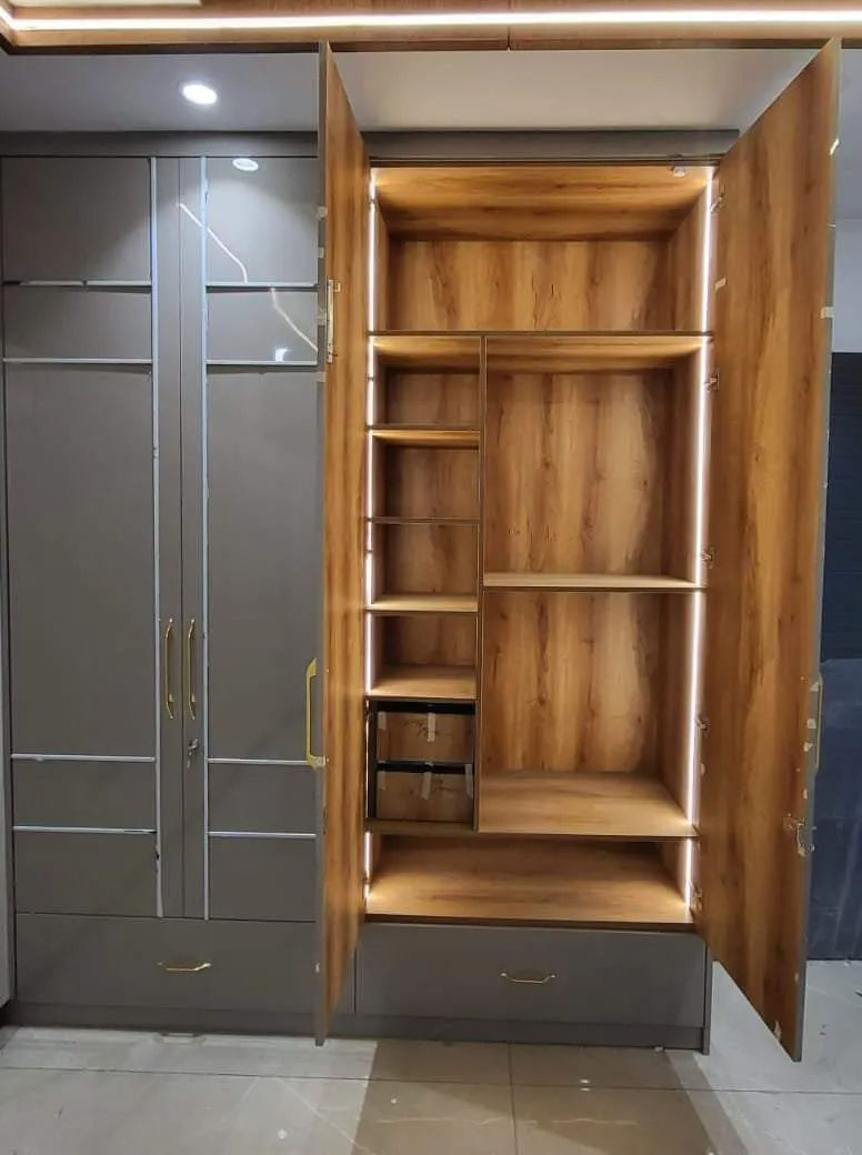Wardrobe in Hady park