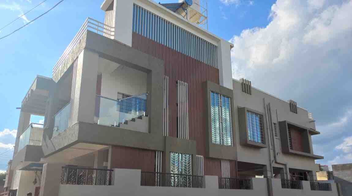 Home Exterior in Bungalow