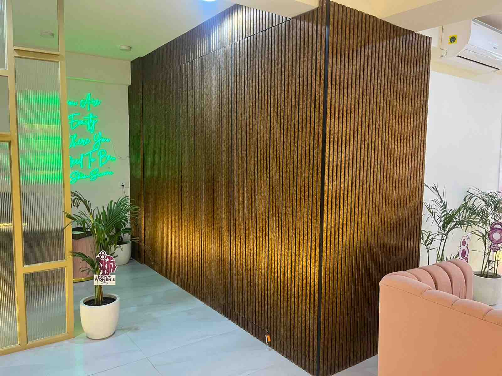 Reception in Skin Clinic